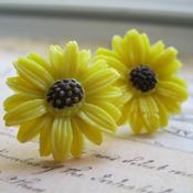 Image of Yellow Sunflower Daisy cabochon earrings