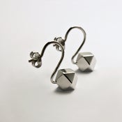 Image of Cuboctaedro oro blanco/ White-gold cube-octahedron