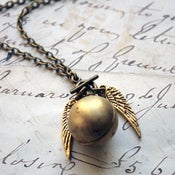 Image of GOLDEN SNITCH