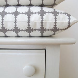Image of mums pillow . peat