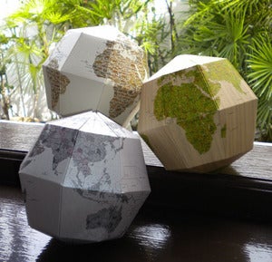 Image of 10/004: Geografia Globe: Material Series
