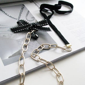 Image of noir nora necklace