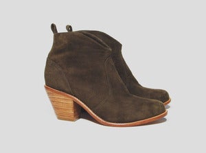 Image of THE ROAD boots (moss suede)