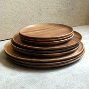 Image of 8" acacia plate