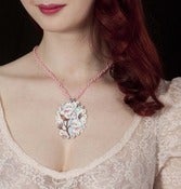 Image of Kitsch Doiley Necklace - Tree Kittens