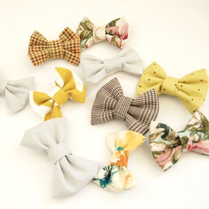 Image of TWO Bows of Love