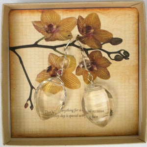 Image of quartz crystal dangles