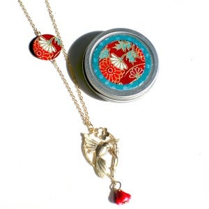 Image of Humming Bird Necklace - Matte Gold