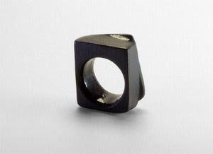 Tilt+Turn Black Ring