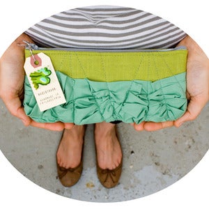 Image of -- S O L D O U T -- a roundy-bottomed tough ruffles zipper purse in avocado + aqua