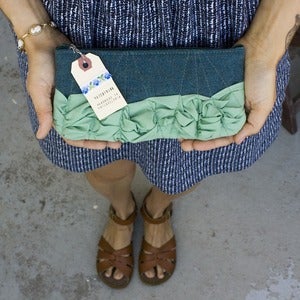 Image of -- S O L D O U T -- a roundy-bottomed tough ruffles zipper purse in deep ocean + sea glass