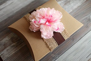 Image of Pillow gift box with flower ~ set of 3