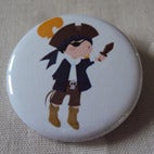Image of Petit badge Modèle Pirate - 37 mm