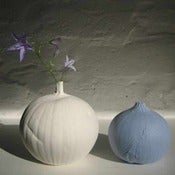 Image of Daniel Reynolds: Onion Vase