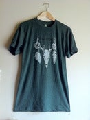 Image of Men's Tee with Skull Design - Heather Forest