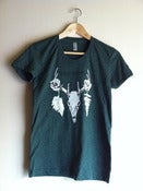 Image of Women's Tee with Skull Design - Heather Forest