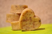 Image of Raspberry & Aloe Soothing Bar for Dry and Sensitive Skin