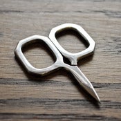 Image of Kelmscott Designs : Little Gems Silver Scissors