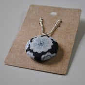 Image of Collier Pendentif en Tissu Liberty