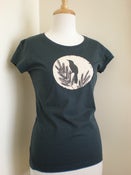 Image of A bird in the hand tee