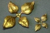 Image of  4 - way leaves, 2 sizes