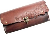 Image of Blossom clutch I - jordbrun