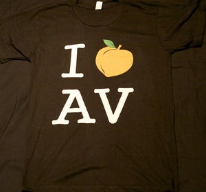 Image of I "Peach" A V in Black