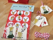 Image of pack stickers y etiquetas para regalos "otra navidad"
