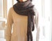 Image of Polder echarpe Taupe + maille laiton