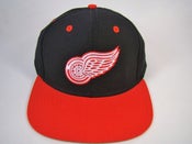 Image of RED WINGS   SNAPBACK  NHL