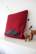 Image of Coussin MOustachitO rouge!