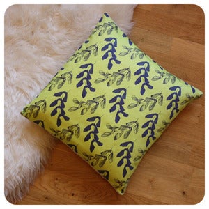 Image of 15" Cushion | Sycamore Scallop: Lime and Ink
