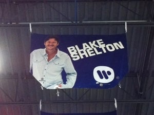 2010 Warner Music Hood/Blake Shelton