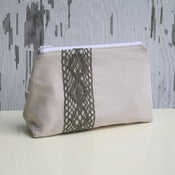 Image of Green Lace Make-Up Bag