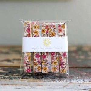Image of Flower Magnetic Clothespins
