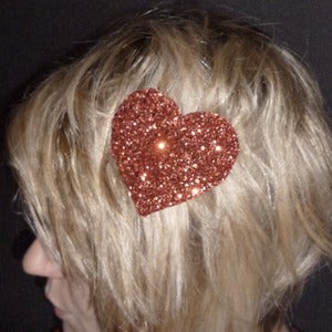 Image of Loverdose: Glitter Heart Hairclip