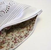 Image of Edition limitée : Trousse dentelle vintage N° 8/10