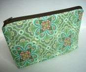 Image of Padded Large Zipper Pouch Cosmetic Pouch Gadget Case Cosmetic Bag NEW Flora Paisley Leaf