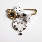 Image of Broche/aguja 06