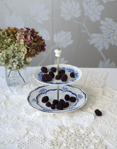 Image of Cake stand
