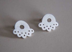 Image of stud earrings-cracknel