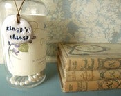 Image of 'Rings 'n' things' ceramic label