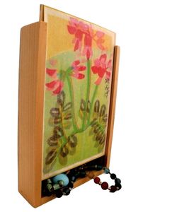 Image of KEEPSAKE BOX: Japanese Matchbox label flower
