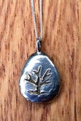 Image of Drop Necklace Tree