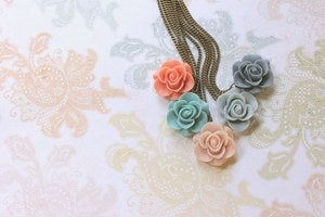 Image of Primavera Colgantes/Necklaces