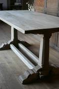 Image of Daisy Hardcastle Vintage Antique An early C20th English oak refectory table An antique set of mounte
