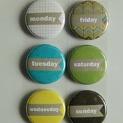 Image of more days badge buttons