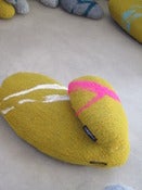 Image of composition de 2 coussins galet Laëgon design * l'invité ! 