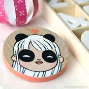 Image of Broche Panditagirl