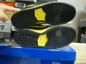 Image of SB Dunk Low Premium QS "Black and Tans" 